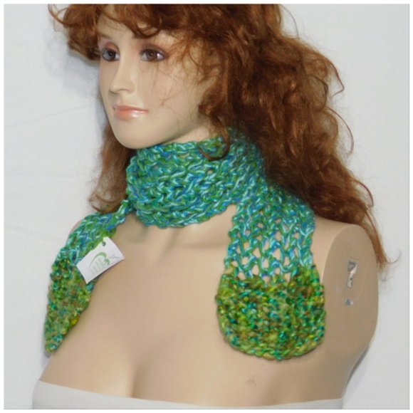 Scarf, multiple wrap around styles. Handmade, Knit - Picture 4 of 8